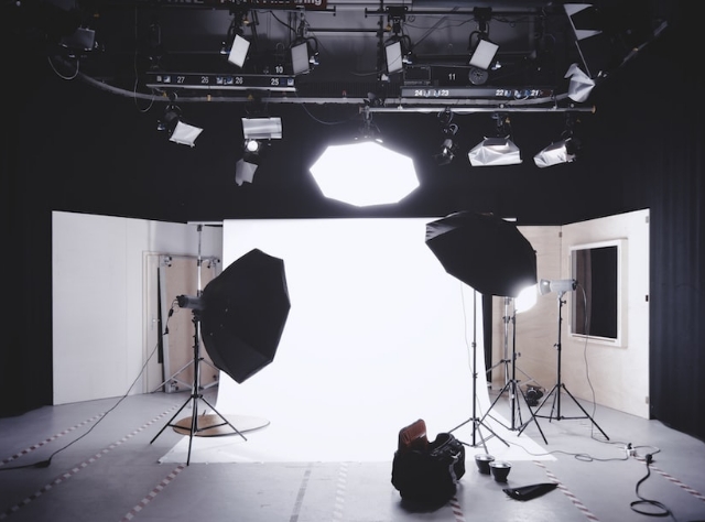 Large professional studio for rent with white cyc wall
